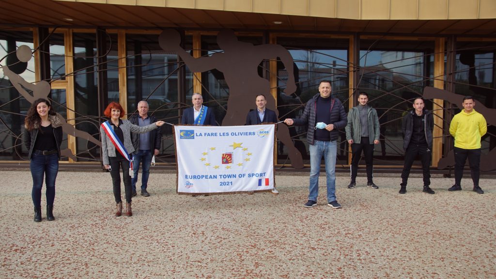 Marche De Noel La Fare Les Oliviers 2021
